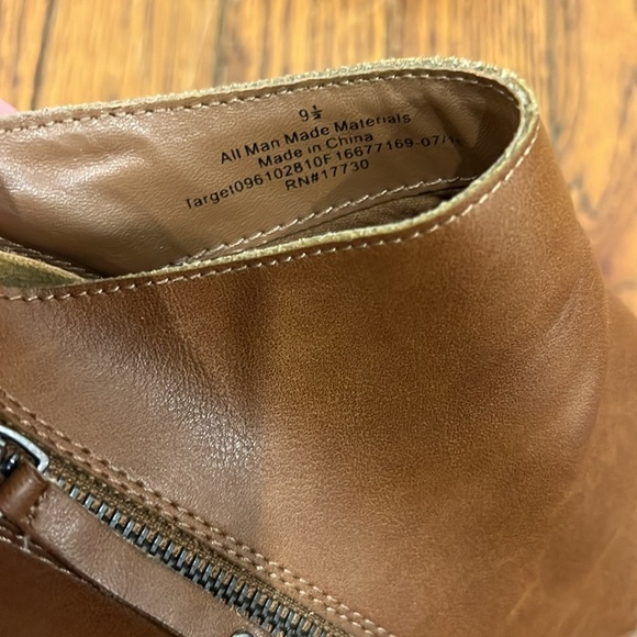 DV by Dolce Vita Booties - Picture 12 of 12